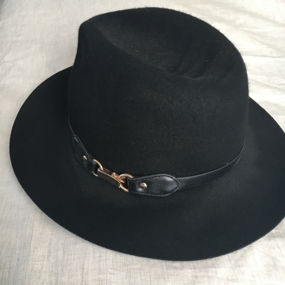 NEW Black Fedora with gold buckle accent